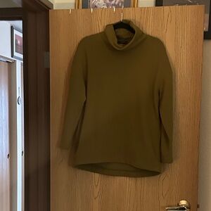 Banana Republic mock neck pullover